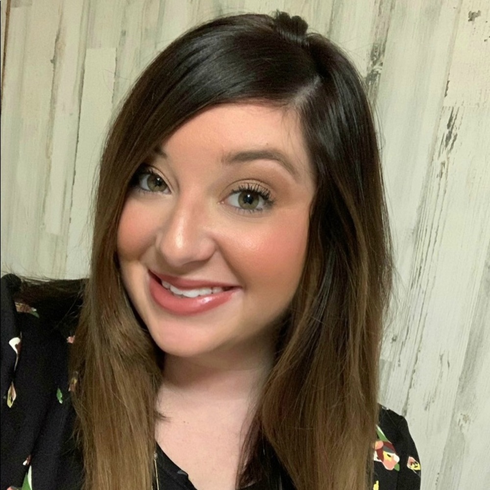 Meet your Posher, Danielle